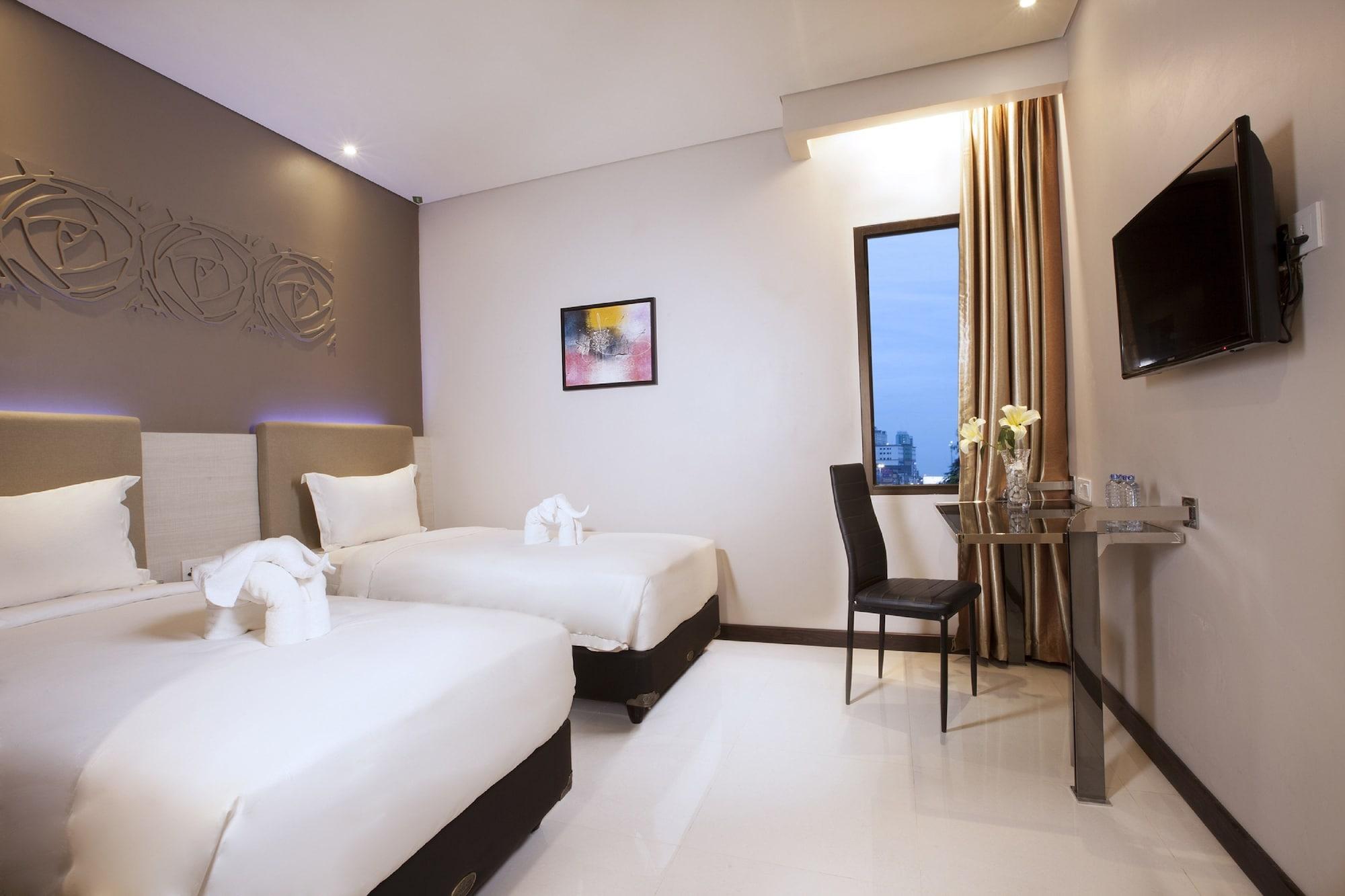 Verse Lite Hotel Gajah Mada Yakarta Exterior foto