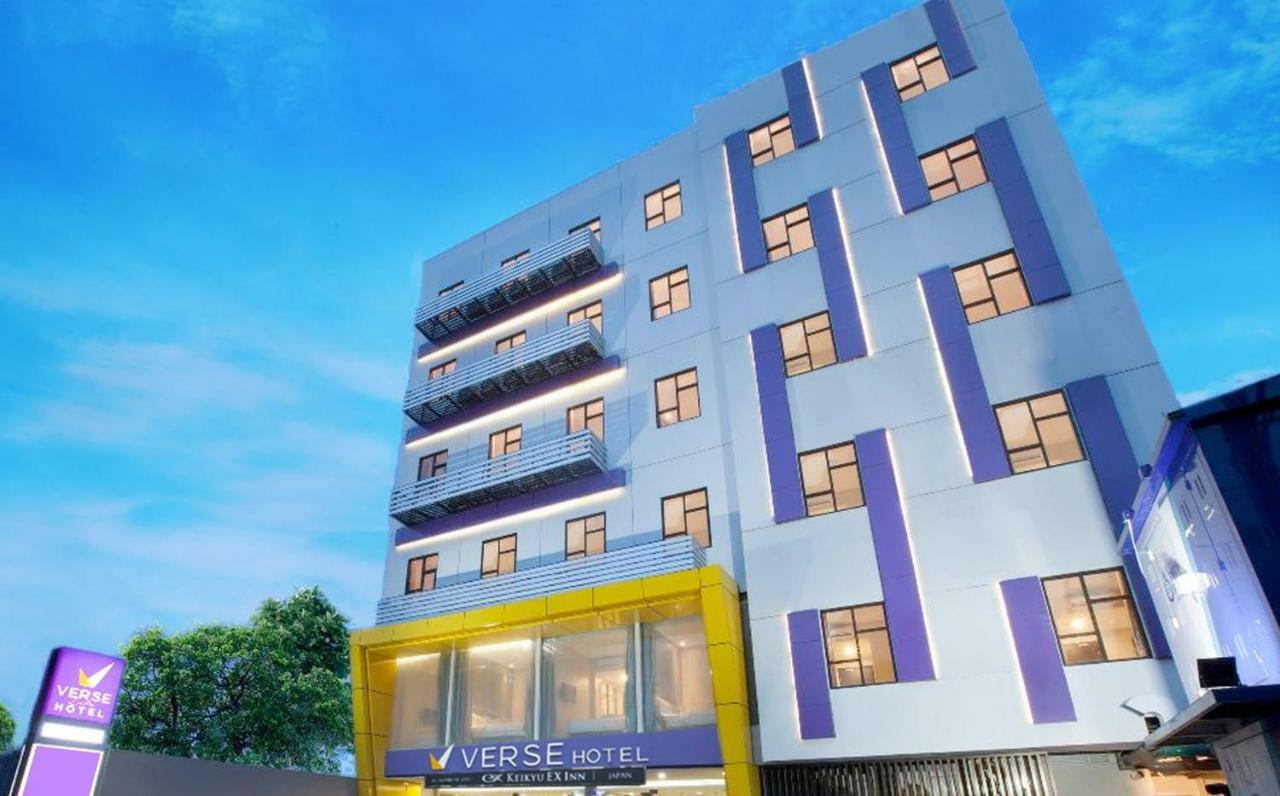 Verse Lite Hotel Gajah Mada Yakarta Exterior foto